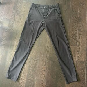 Lululemon black commission golf/dress pants black 34x35